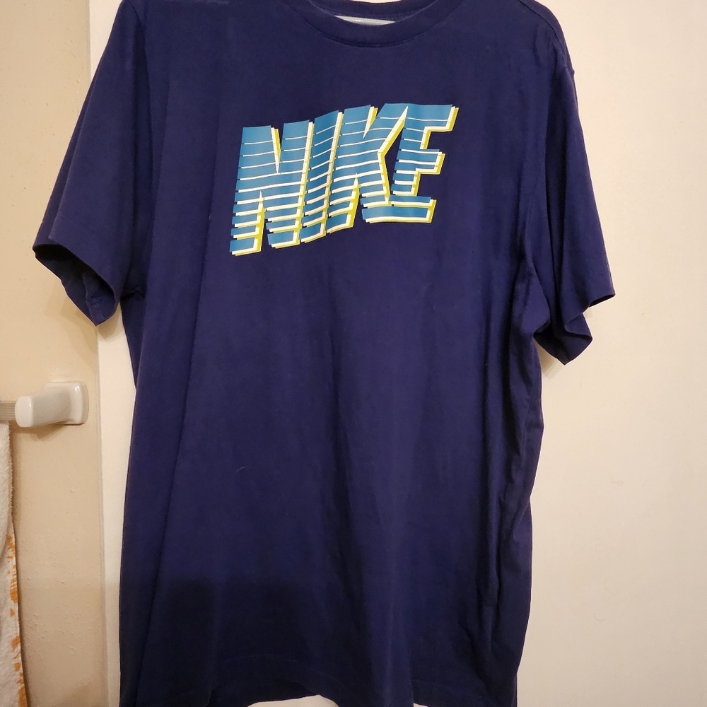 Men's Nike tshirt